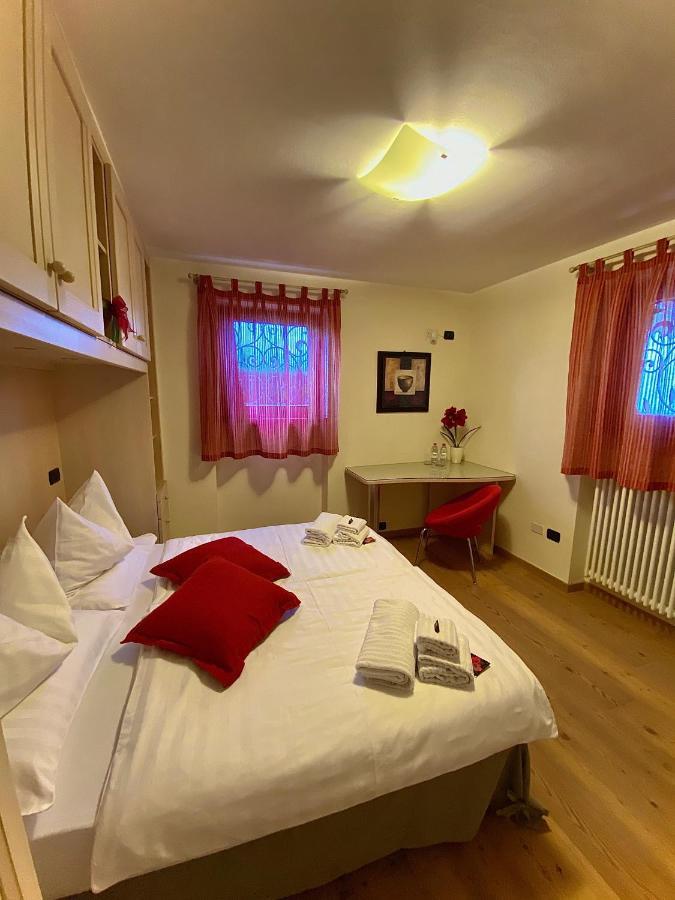 Appartamento Le Colonne - Relais Villa Quercia Tassullo Dış mekan fotoğraf